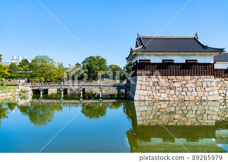 Hiroshima Castle-Gate Bridge and Flat Tower- Hiroshima Castle-Gate Bridge and Flat Tower- 89265979