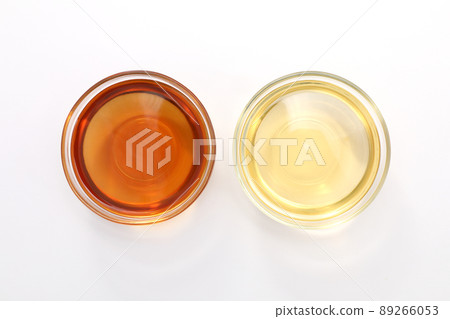 Vinegar and black vinegar 89266053