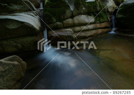 鳥取四季節步行秋江 89267285