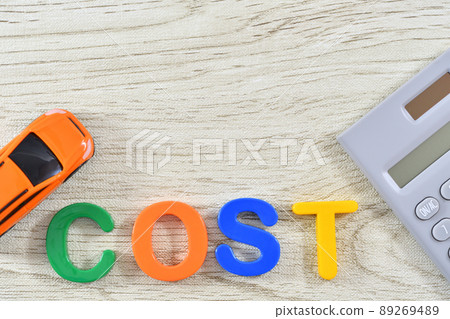 Money on a car 89269489