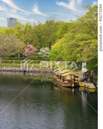 大阪城京橋口的鮮綠和御座船 89271084