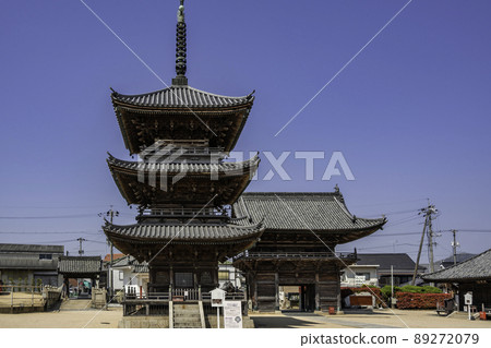 Saidaiji Kannonin Mie Tower and Niomon Okayama City, Okayama Prefecture 89272079