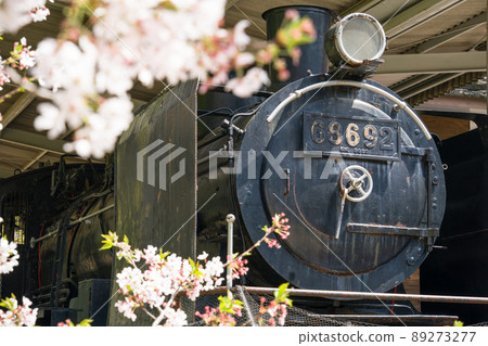 68692 type SL steam locomotive that is statically preserved in Tokushima Central Park 68692 type SL steam locomotive that is statically preserved in Tokushima Central Park 89273277