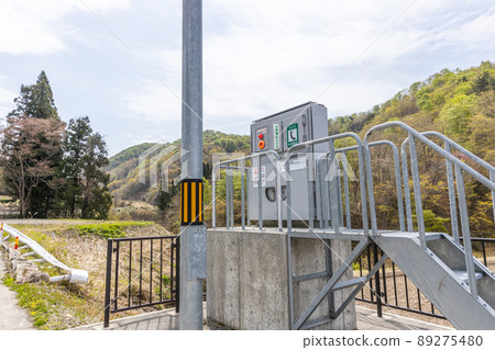 Emergency phone in the mountains Emergency phone in the mountains 89275480
