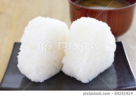 Delicious salted rice balls and miso soup Delicious salted rice balls and miso soup 89281924