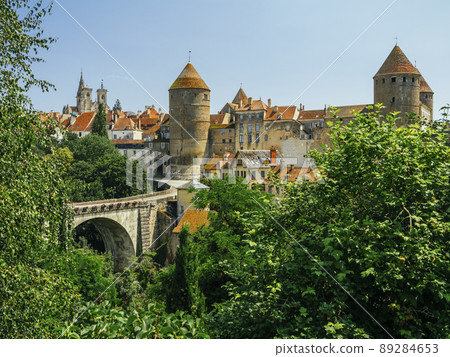 Semur en Auxois in Burgundy, France 89284653
