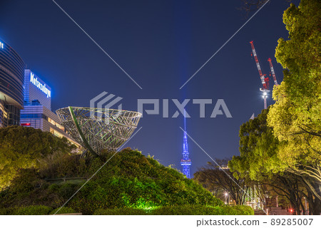 << Aichi Prefecture >> Nagoya cityscape from Hisaya Odori to the night view of the TV tower << Aichi Prefecture >> Nagoya cityscape from Hisaya Odori to the night view of the TV tower 89285007