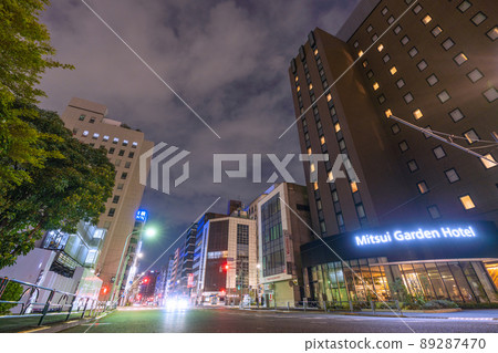 俯瞰大手町站，神田站區，三井花園酒店大手町等的日本東京城市景觀=千代田區的神田 89287470