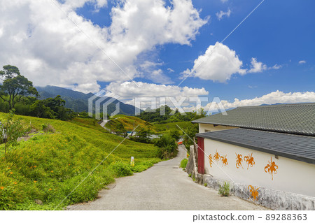 Dawn view of a farm house with daylily pdrawing in Sixty Stone Mountain Dawn view of a farm house with daylily pdrawing in Sixty Stone Mountain 89288363