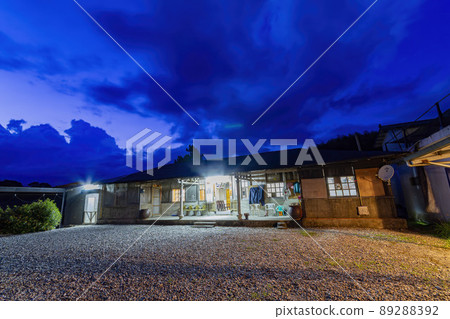 Night view of the Wang Family Historic Residence 89288392