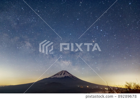 Scorpio rising to Mt. Fuji and the Milky Way in summer 89289678
