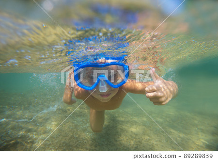 Snorkeling boy Snorkeling boy 89289839