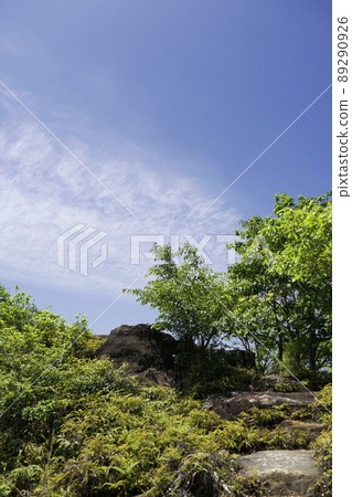 Meotoiwa of Mt. Amagi with blue sky and white clouds Meotoiwa of Mt. Amagi with blue sky and white clouds 89290926