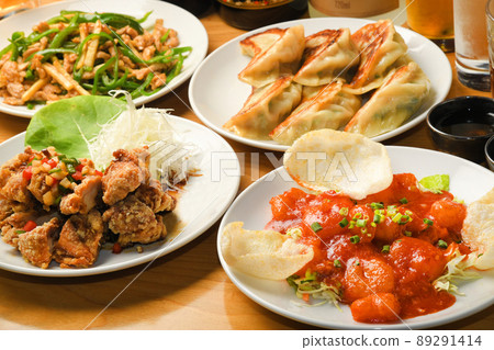 Chinese food gathering 89291414