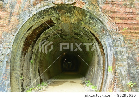 舊信越線廢線所在地臼井峠橫川附近的Apt Road隧道 舊信越線廢線所在地臼井峠橫川附近的Apt Road隧道 89293639