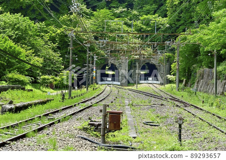 Kumanotaira Station on the Apt Road near the Usui Pass Yokogawa, the site of the former Shin-Etsu Line abandoned line 89293657