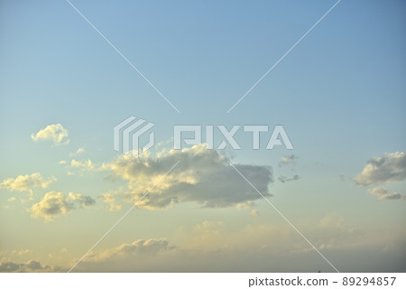 Clouds and sky colored in the setting sun Clouds and sky colored in the setting sun 89294857