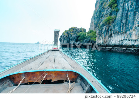 Boat trips on the seas and islands,Travel on a long-tail boat 89296724