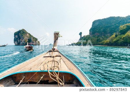 Boat trips on the seas and islands,Travel on a long-tail boat 89297843