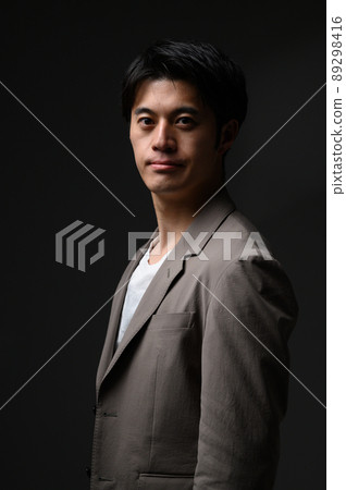 中男人像光影輪廓 中男人像光影輪廓 89298416