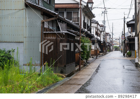 多雨的富田林街景 89298417