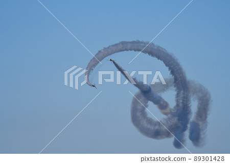 T-4 Blue Impulse aerobatics corkscrew 89301428