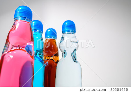 Lined bottle juice retro modern 89301456