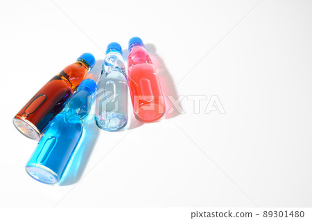 Lined bottle juice retro modern 89301480