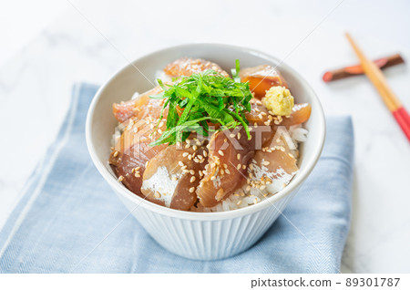 Homemade seafood bowl 89301787