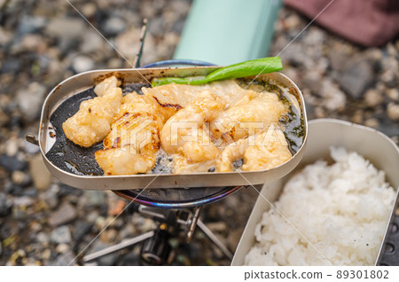 用 Mestin 蓋烤的 Horumonyaki 89301802