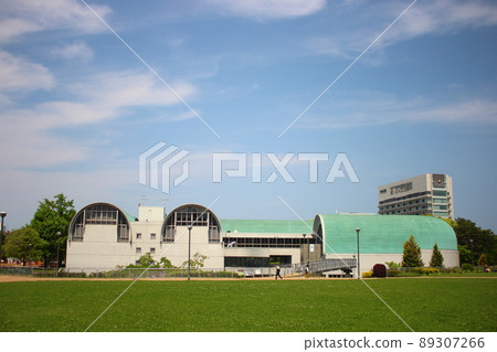 Kitakyushu Municipal Central Library 89307266