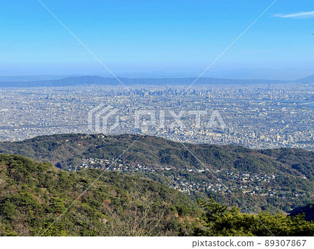 從六甲山頂眺望蘆屋、西宮、尼崎、伊丹、大阪中部、生駒山等 89307867