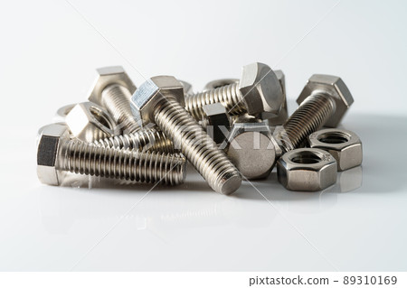 Bolt and nut 89310169
