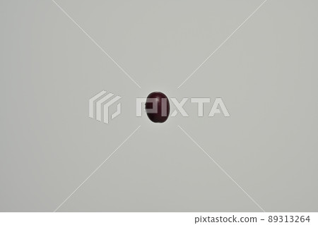 A bird's-eye view of a bean called "Sakura beans" from Hokkaido 89313264