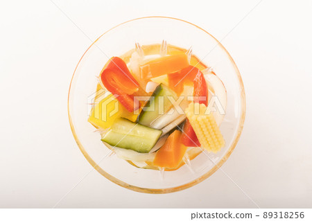 pickles  pickles  89318256