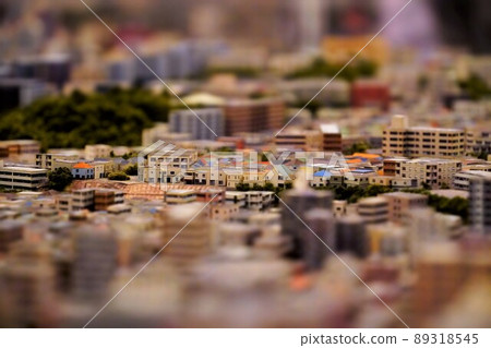 Cityscape reproduced in miniature 89318545