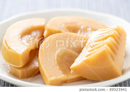 煮熟的竹筍。 煮熟的竹筍。 89323941