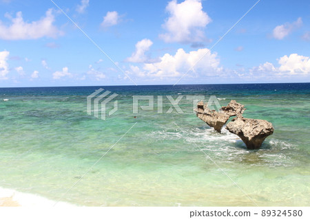 Heart Rock Heart Rock 沖繩縣今歸仁村 Kouri Island Tine Beach Heart Rock Heart Rock 沖繩縣今歸仁村 Kouri Island Tine Beach 89324580