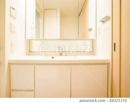Wash basin  89325370
