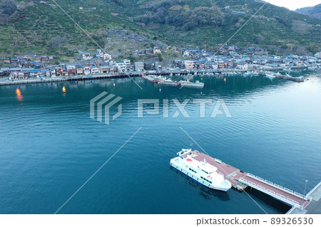 黎明前的八幡濱港鳥瞰圖 89326530