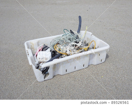 Marine plastic waste Marine plastic waste 89326561