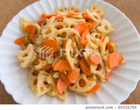 蓮藕用胡蘿蔔 89326704