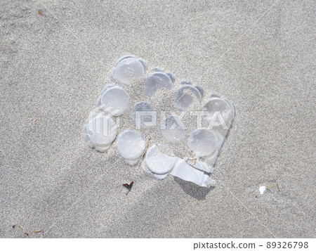 Marine plastic garbage food container Marine plastic garbage food container 89326798
