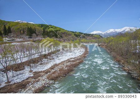 索羅卡瓦河在春天 索羅卡瓦河在春天 89330043