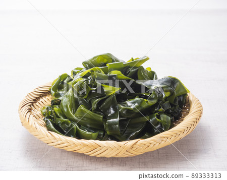 Raw seaweed Raw seaweed 89333313