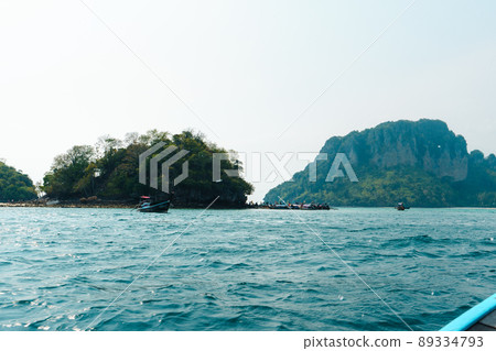 rocky mountain island in the sea rocky mountain island in the sea 89334793