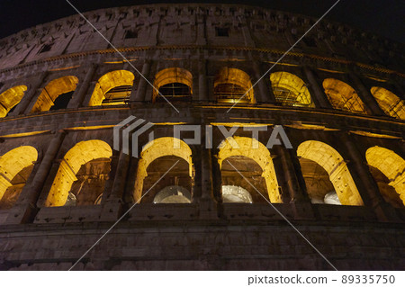 羅馬鬥獸場夜景 羅馬鬥獸場夜景 89335750