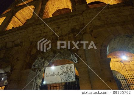 羅馬鬥獸場夜景 羅馬鬥獸場夜景 89335762