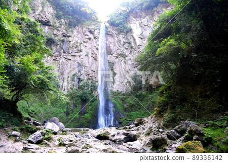 [Usa City, Kyushu Kagen, Higashi Shiiya Falls] 89336142