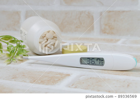 Thermometer, measurement, medical, medical equipment, health, fever, cold, illness, medical care, health management, health, healthcare, body temperature 89336569